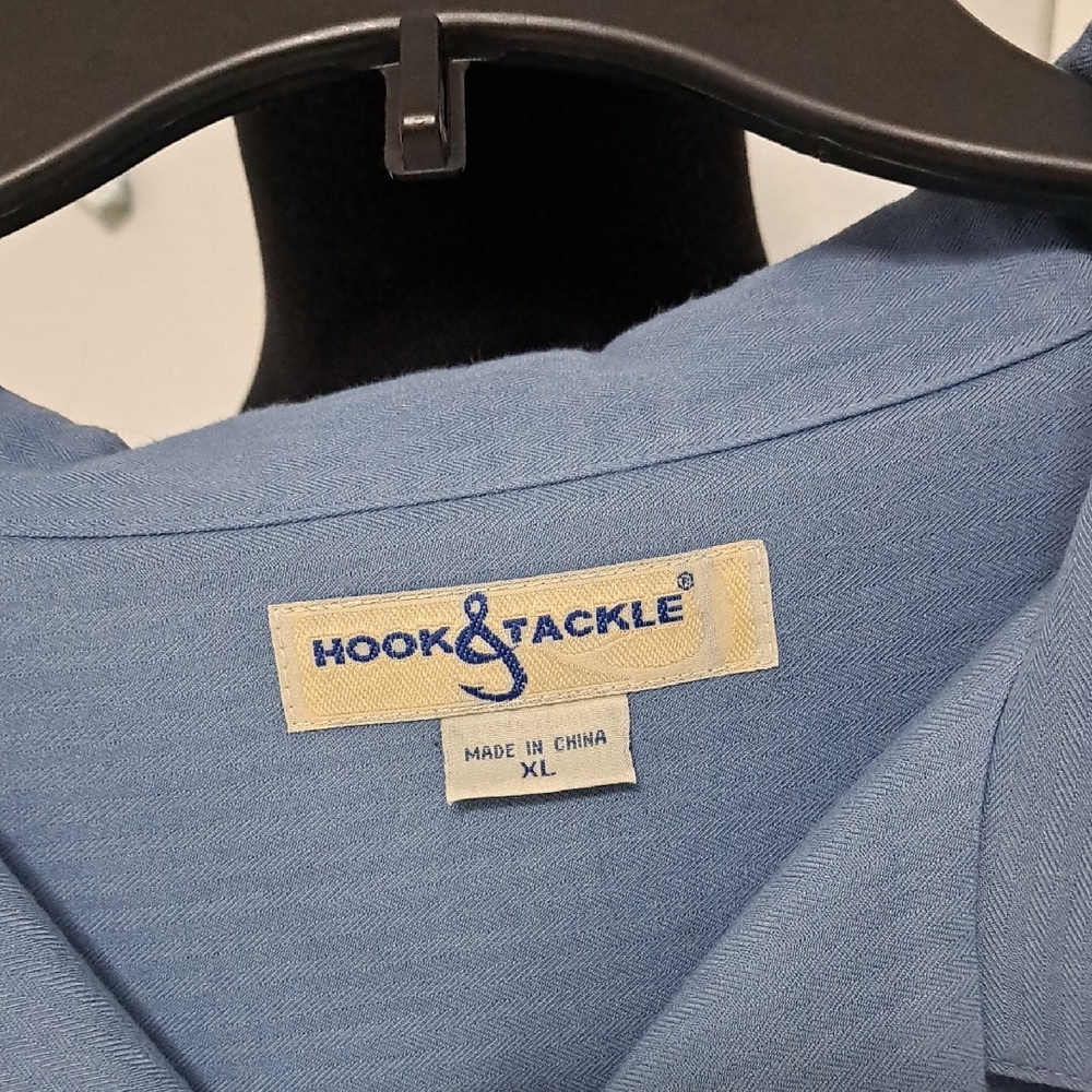 Hook & Tackle Men's Blue Fish Pattern Shirt - Picture 2 of 4